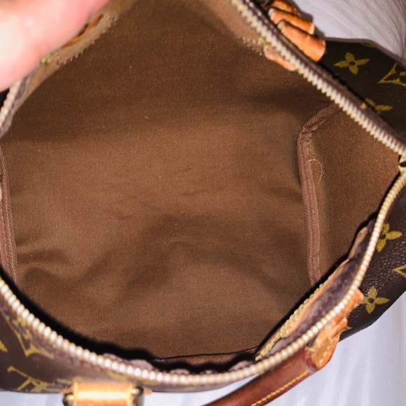 ❌❌ SOLD ❌❌ Authentic LV Speedy 25 - Picture 8 of 8